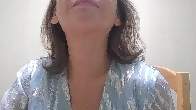 HollyJewel online show from October 2025 05:24:02 PM