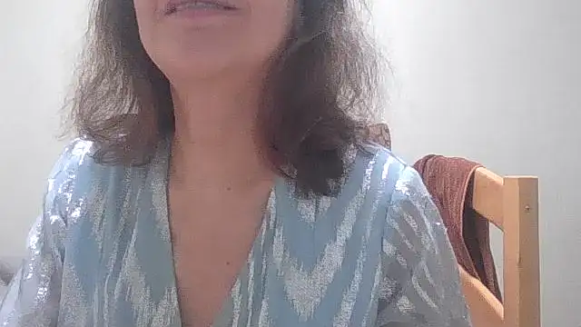 HollyJewel online show from March 2026 05:27:01 PM