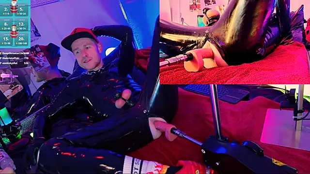 Snapshot of Fuc71 chatting on December 2024 10:55:02 PM Fuc71 online show from December 2024 10:55:02 PM