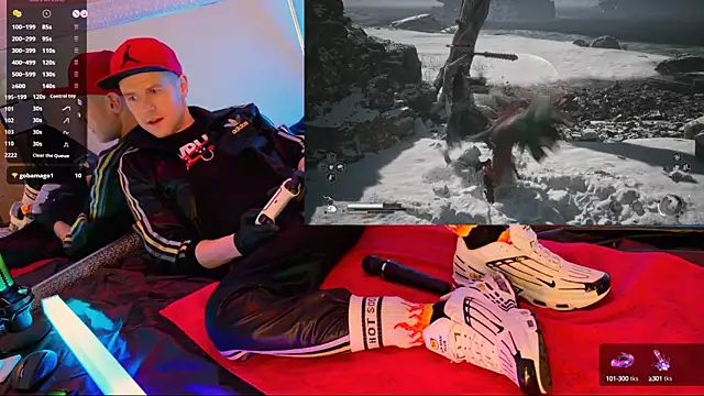 Snapshot of Fuc71 chatting on February 2025 03:40:01 PM Fuc71 online show from February 2025 03:40:01 PM