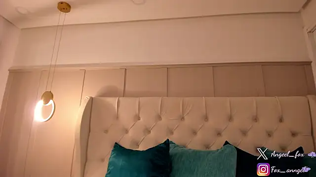 angeel fox online show from October 2025 06:37:02 AM