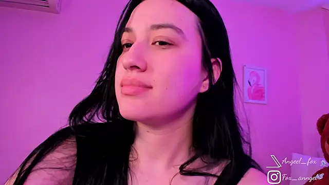 angeel fox online show from May 2026 02:42:01 AM