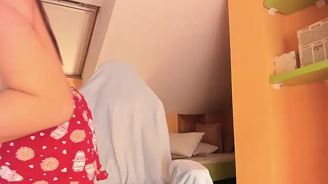 Snapshot of GoodGirll2133 chatting on February 2025 05:53:02 PM GoodGirll2133 online show from February 2025 05:53:02 PM