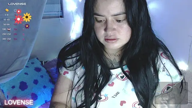 Snapshot of PamelaDoouce chatting on January 2025 10:59:01 AM PamelaDoouce online show from January 2025 10:59:01 AM