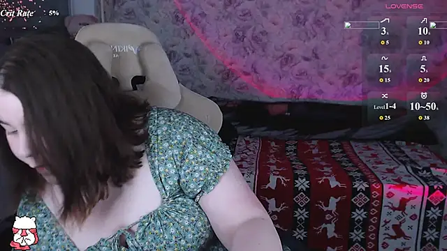 Estelle Hicks online show from March 2026 06:36:01 PM