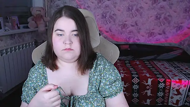 Estelle Hicks online show from March 2026 06:33:01 PM