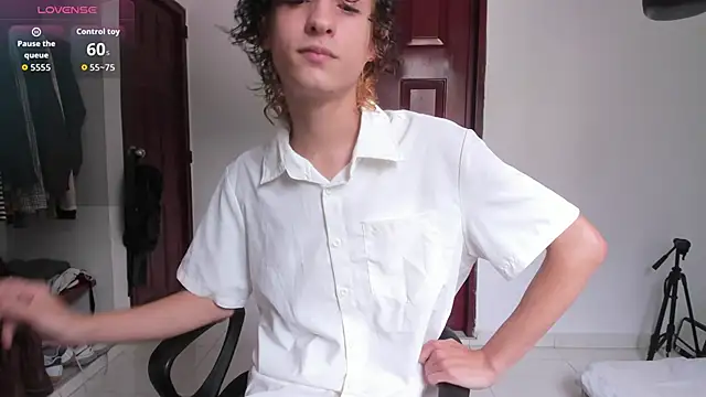 Snapshot of Danni_boy chatting on December 2025 08:03:02 PM Danni boy online show from December 2025 08:03:02 PM