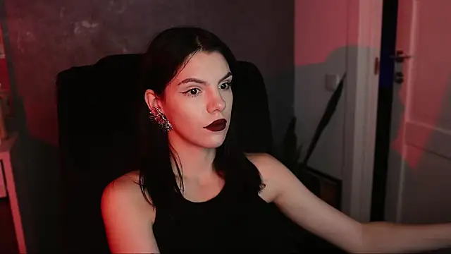 Snapshot of mistress__rochelle chatting on December 2024 04:29:02 PM mistress rochelle online show from December 2024 04:29:02 PM