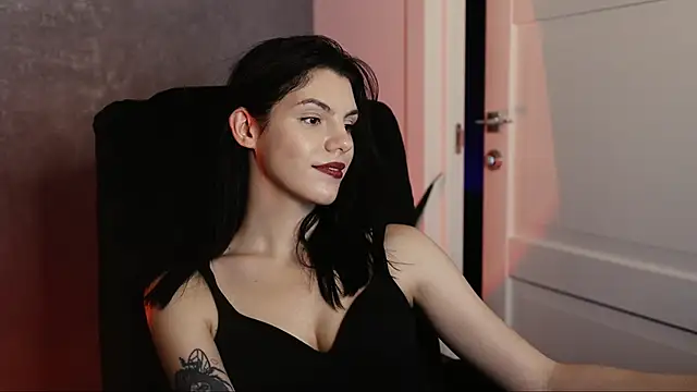 Snapshot of mistress__rochelle chatting on January 2025 07:03:01 PM mistress rochelle online show from January 2025 07:03:01 PM