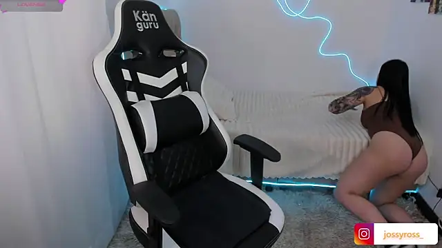 Victoryyy  online show from September 2025 07:14:02 PM