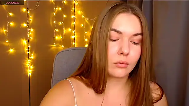 Snapshot of Glory_air chatting on September 2025 07:44:01 AM Glory air online show from September 2025 07:44:01 AM