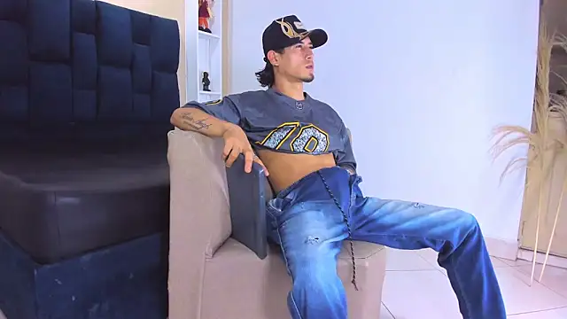 Jhonn Rhyss online show from November 2025 02:36:02 AM