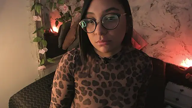 Bella desi  online show from March 2026 01:04:02 PM