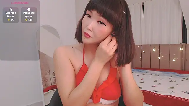 Snapshot of TumiLio chatting on December 2024 07:35:02 AM TumiLio online show from December 2024 07:35:02 AM