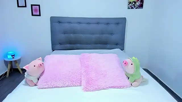 Snapshot of Agataowens chatting on February 2025 01:40:01 AM Agataowens online show from February 2025 01:40:01 AM