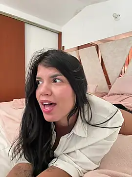 emma lopes online show from July 2026 01:58:33 AM