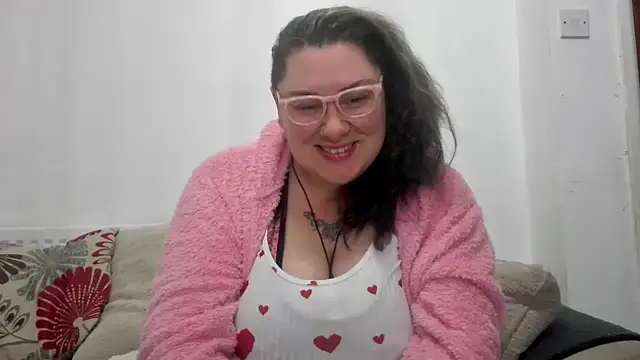 Bustycurves online show from October 2025 08:46:02 PM