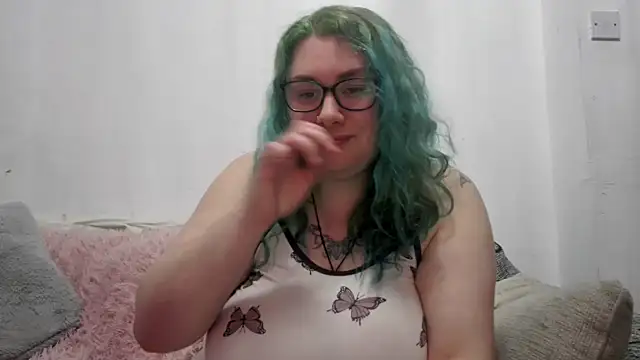 Bustycurves online show from February 2026 09:46:01 PM