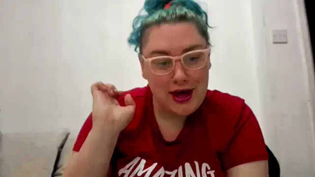 Bustycurves online show from June 2026 09:42:02 PM