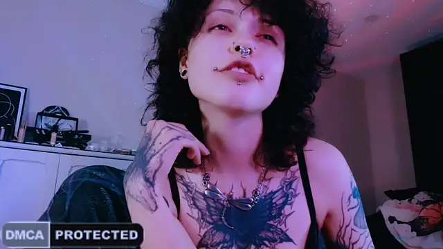 NaughtyLittleFox online show from May 2026 05:37:02 AM