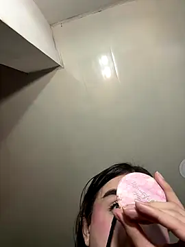 Snapshot of saracaball_ chatting on November 2025 09:50:02 PM saracaball online show from November 2025 09:50:02 PM