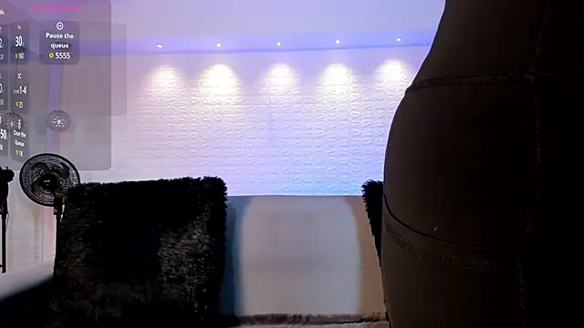 Snapshot of violet_scott chatting on January 2025 10:53:02 AM violet scott online show from January 2025 10:53:02 AM