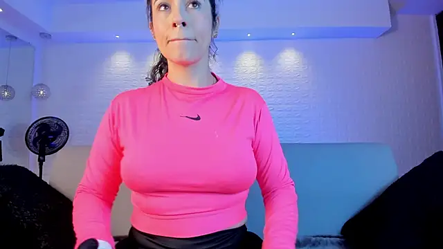 Snapshot of violet_scott chatting on January 2025 10:41:01 AM violet scott online show from January 2025 10:41:01 AM