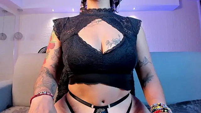 Snapshot of violet_scott chatting on February 2025 05:09:01 PM violet scott online show from February 2025 05:09:01 PM