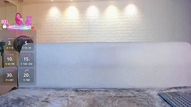 Snapshot of violet_scott chatting on February 2025 01:52:02 PM violet scott online show from February 2025 01:52:02 PM