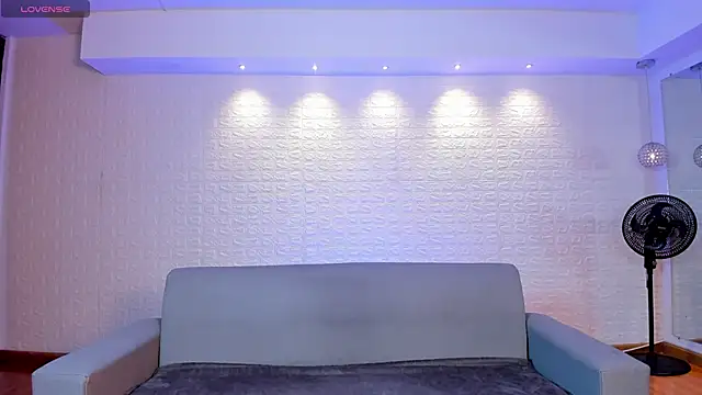 Snapshot of violet_scott chatting on March 2025 10:46:01 AM violet scott online show from March 2025 10:46:01 AM