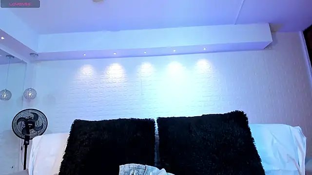 Snapshot of violet_scott chatting on September 2025 10:51:02 AM violet scott online show from September 2025 10:51:02 AM