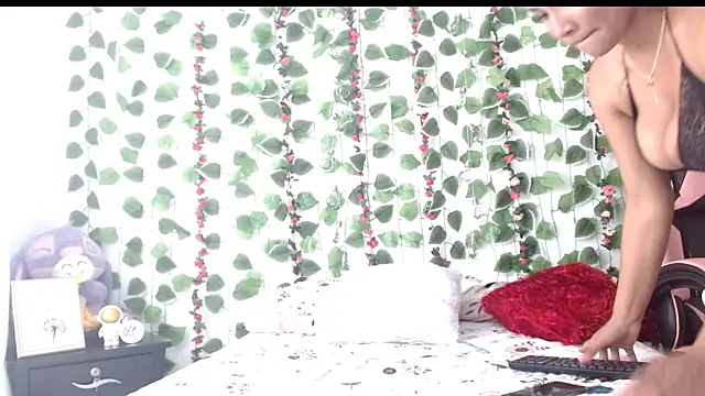 camilavagina24 online show from November 2025 06:51:01 PM