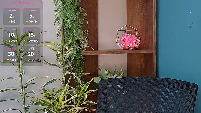 Nahomi King online show from January 2026 01:13:02 PM