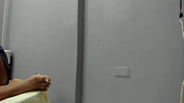 Snapshot of Melinahills chatting on December 2024 09:51:02 PM Melinahills online show from December 2024 09:51:02 PM