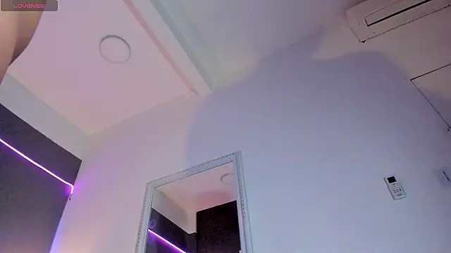 Snapshot of Melinahills chatting on February 2025 07:33:01 AM Melinahills online show from February 2025 07:33:01 AM