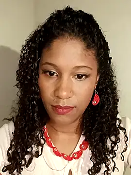 Snapshot of Melinahills chatting on April 2026 05:13:02 PM Melinahills online show from April 2026 05:13:02 PM