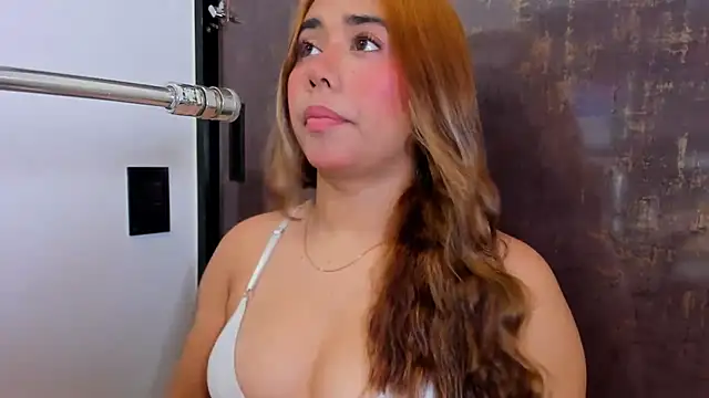 issie cute online show from March 2026 08:12:01 PM