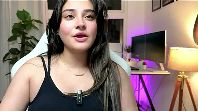demieliss online show from April 2026 07:33:02 PM