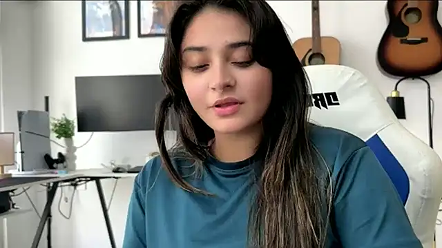demieliss online show from May 2026 09:05:02 AM