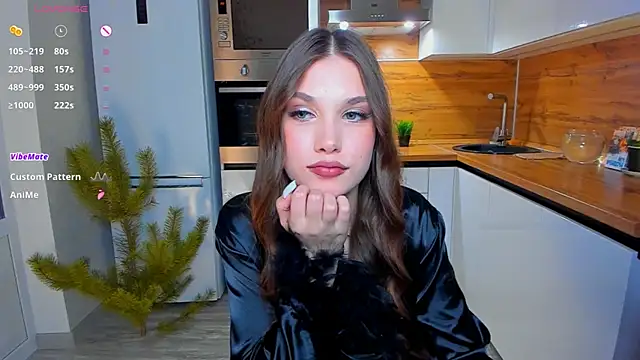  Eva Lee online show from December 2024 05:08:01 PM