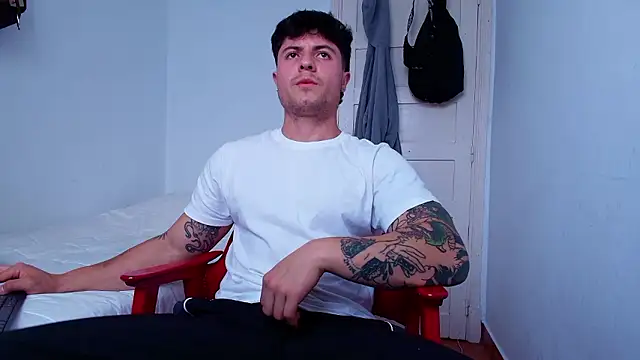 Snapshot of juandking chatting on October 2025 05:01:01 PM juandking online show from October 2025 05:01:01 PM