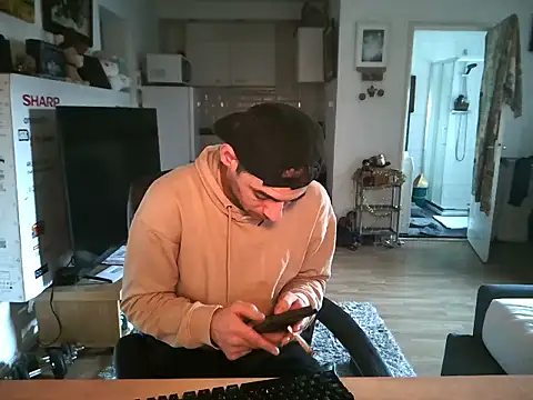 mihaimichael online show from November 2025 02:18:01 PM