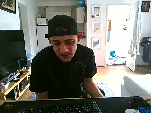 mihaimichael online show from May 2026 01:51:02 PM