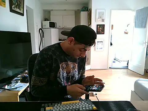 mihaimichael online show from July 2026 12:01:02 PM