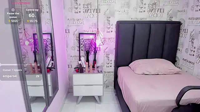 Snapshot of mileyerikson chatting on January 2025 12:28:02 PM mileyerikson online show from January 2025 12:28:02 PM