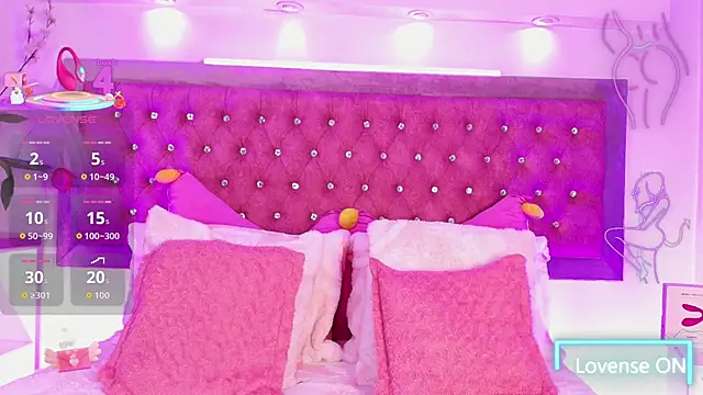 Tayzon Foxxx online show from October 2025 12:49:02 PM