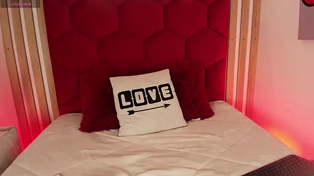 Tayzon Foxxx online show from July 2026 08:27:02 PM