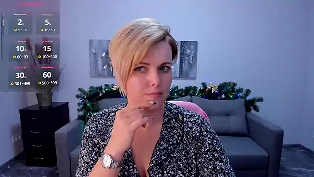 Julia Wilsone online show from January 2025 06:51:02 PM