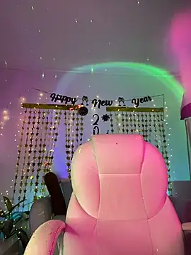 Snapshot of AlisonHoot69 chatting on January 2025 01:15:01 AM AlisonHoot69 online show from January 2025 01:15:01 AM