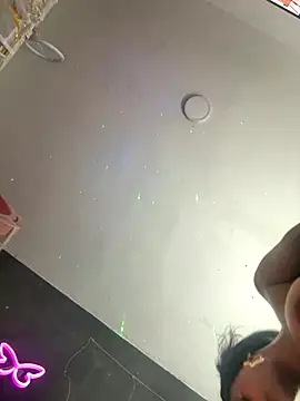 Snapshot of AlisonHoot69 chatting on September 2025 01:42:02 AM AlisonHoot69 online show from September 2025 01:42:02 AM